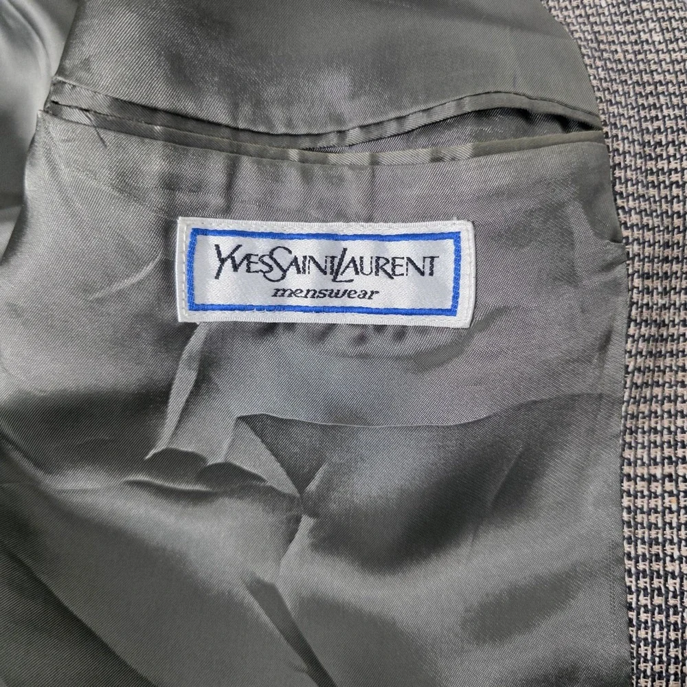 Yves Saint Laurent excellent yves